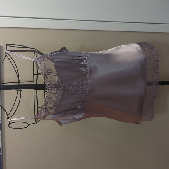 Gorgeous lavender camisole - Picture 1 of 9